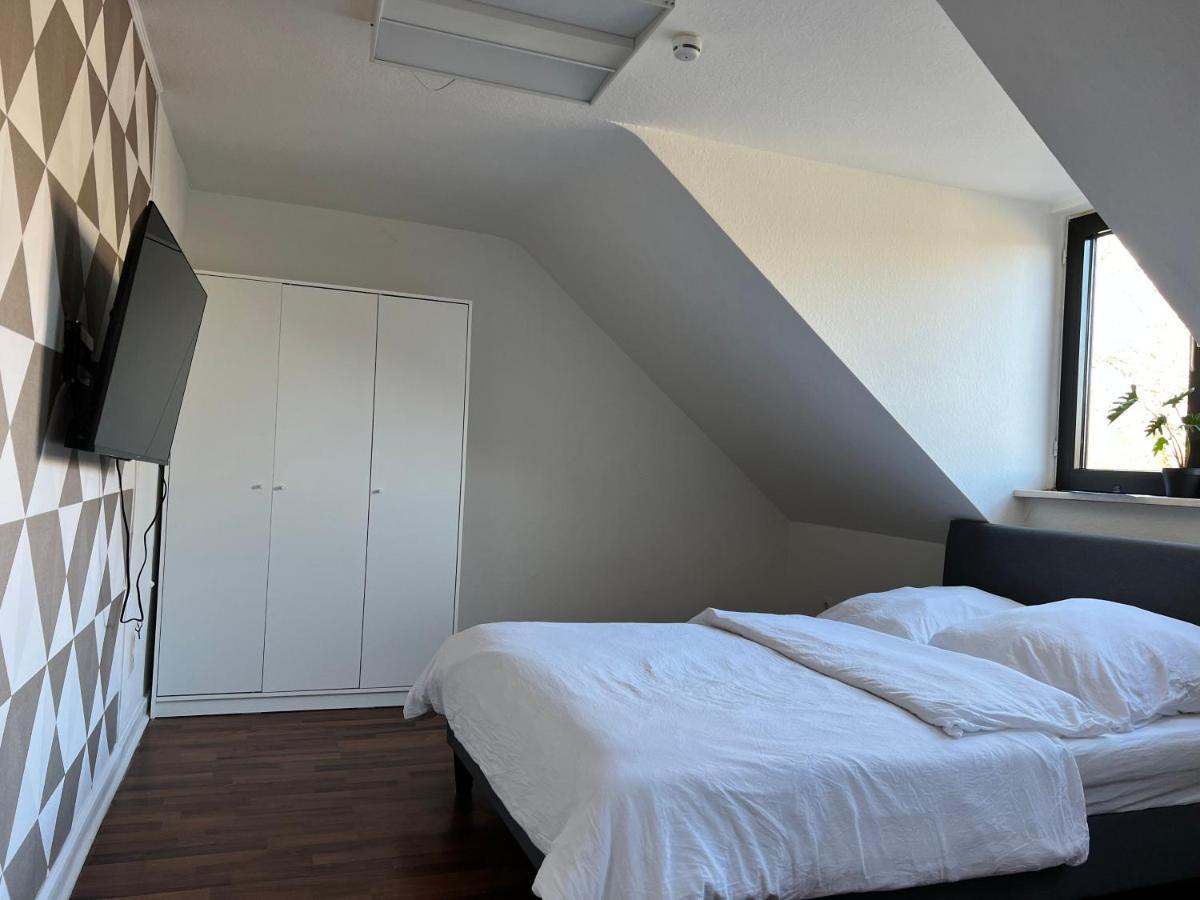 Moebliertes Wohnung Am Geroweiher Moenchengladbach エクステリア 写真