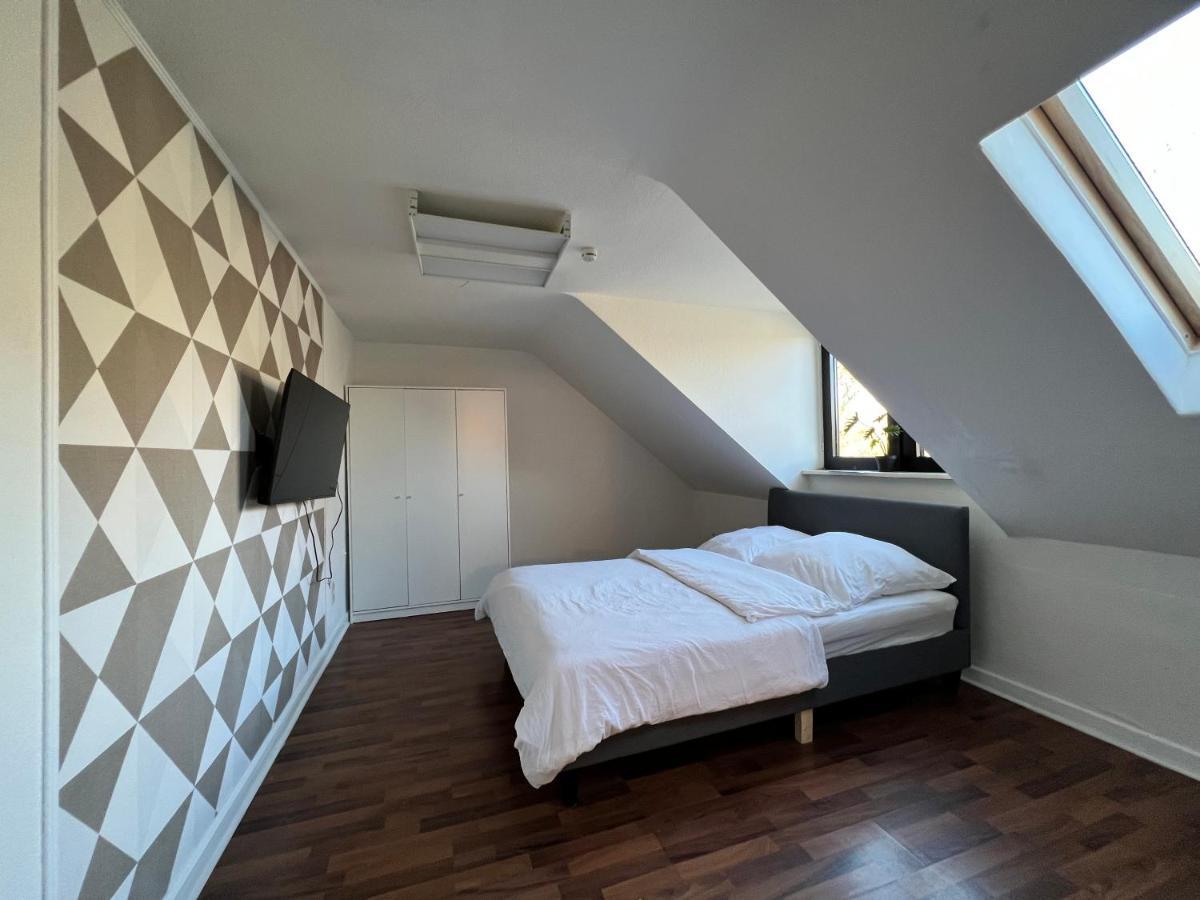 Moebliertes Wohnung Am Geroweiher Moenchengladbach エクステリア 写真